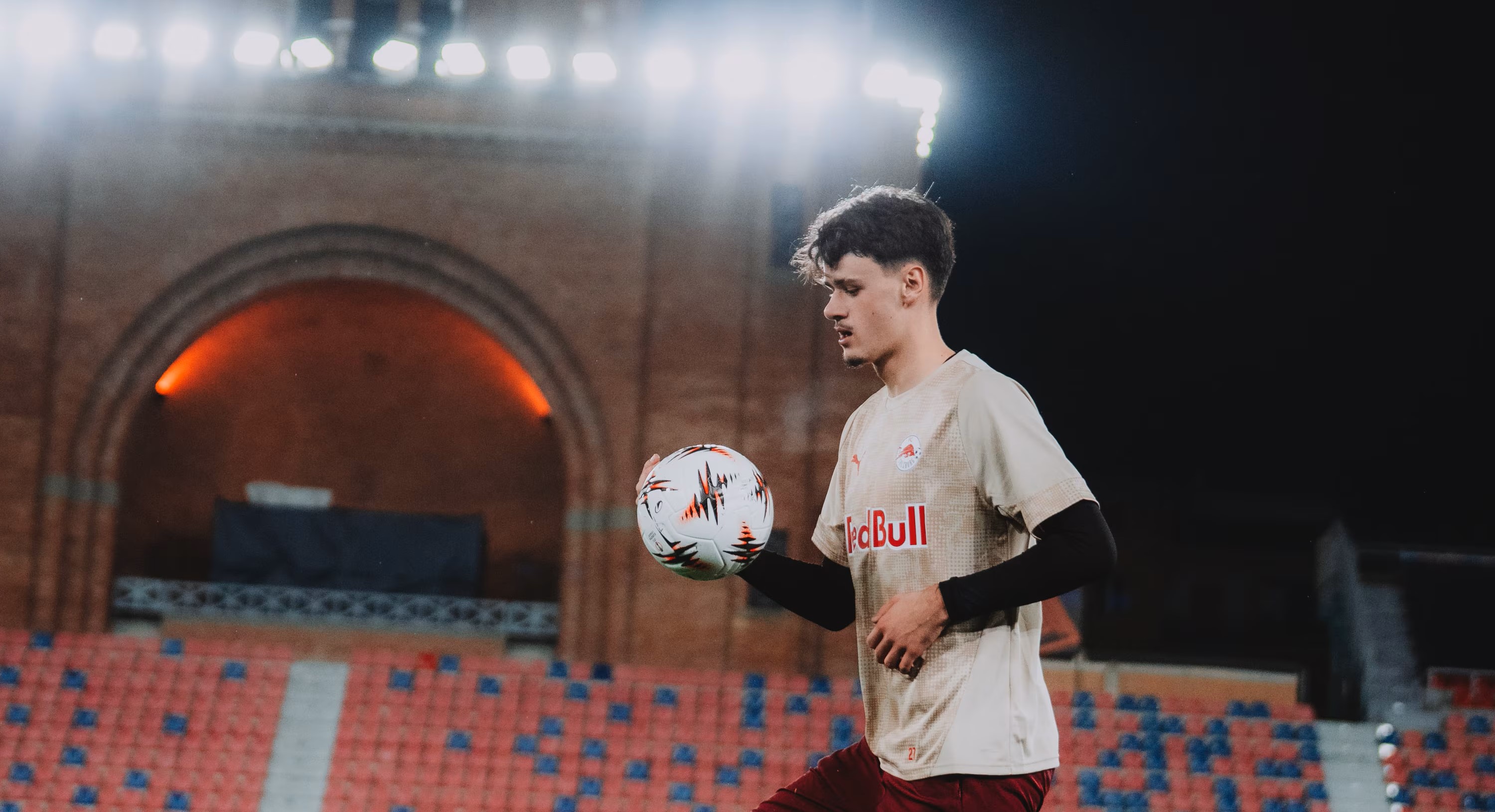 EKSKLUZIVNO: Alajbegović napušta Salzburg, poznato ime novog kluba!